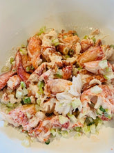 Load image into Gallery viewer, Lobster Roll Kit, Fresh Maine, $18.50 per roll w/chips!